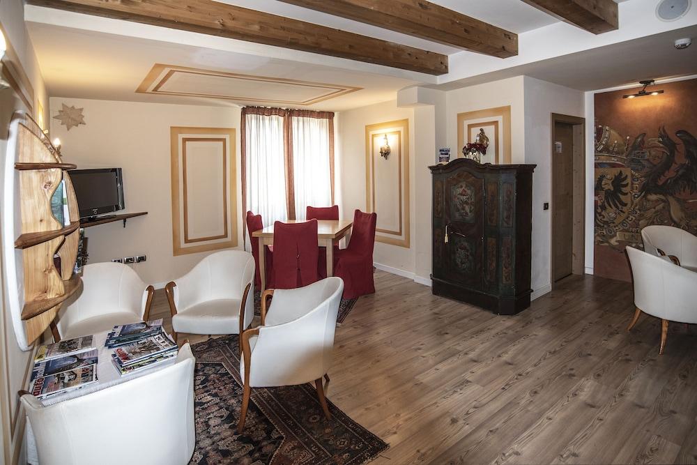 Al Sole Clubresidence Canazei Exteriör bild
